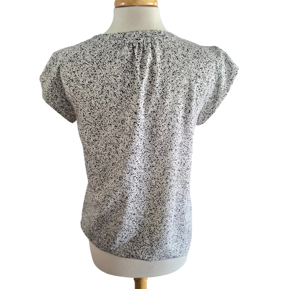 Hilary Radley Women Black White‎ Speckled V-Neck Cap Sleeve Blouse Top M - Picture 4 of 6